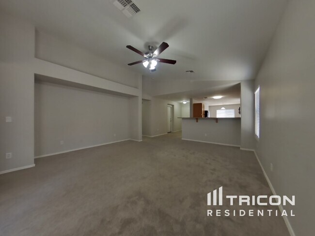 Foto del edificio - 15314 N 161st Dr