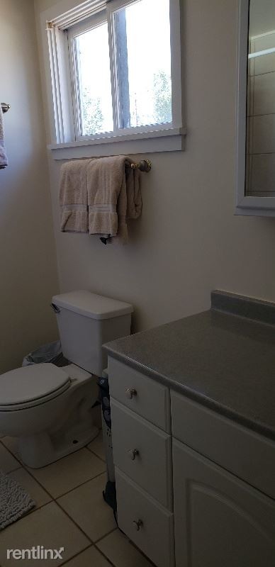 Foto del edificio - 4 br, 3 bath House - 737 Pine St