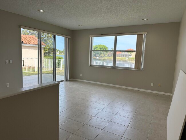 Foto del edificio - 7302 Burgess Dr