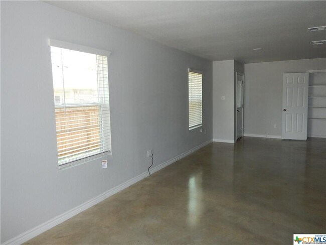 Building Photo - 1608 Tejas Trail