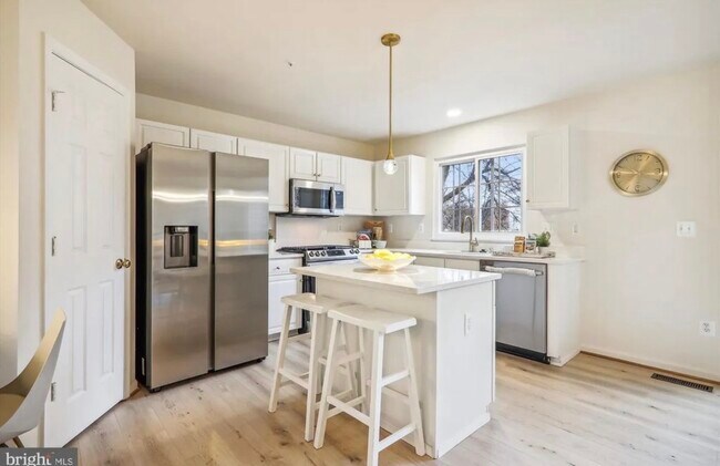 Foto del edificio - 12407 Carters Grove Pl