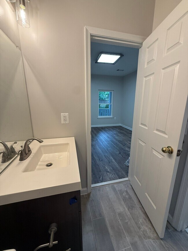 Building Photo - 14301 Rosy Ln