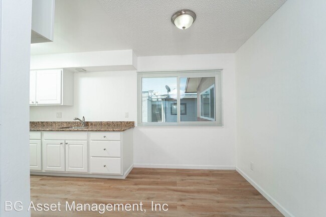 Building Photo - 1616 Lexington Ave