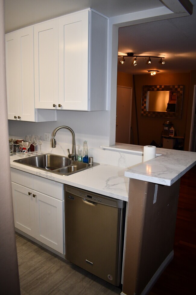 Foto del edificio - 15455 Sherman Way