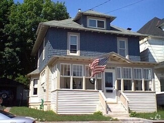 Building Photo - 809 Franklin St