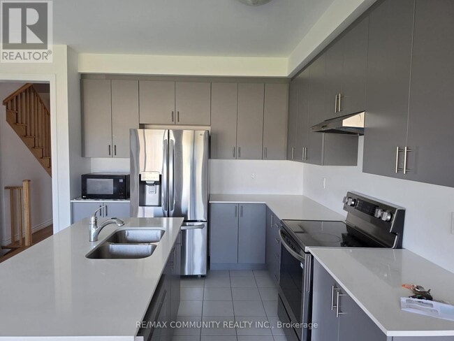 Building Photo - 751 Carpenter Trl