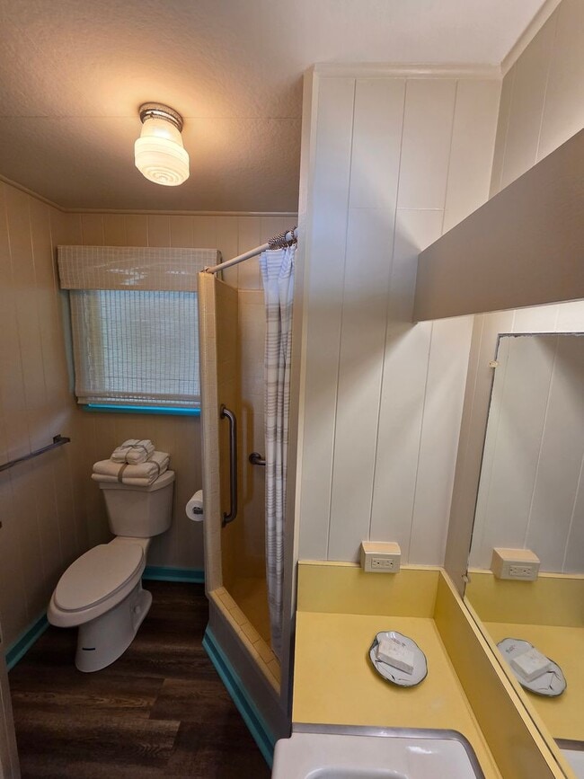 Building Photo - Charming Furnished room for rent with Private Entrance | Wilhelmina Rise