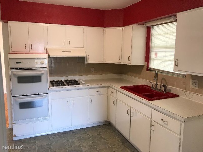 Foto del edificio - 8763 Veterans Memorial Pkwy