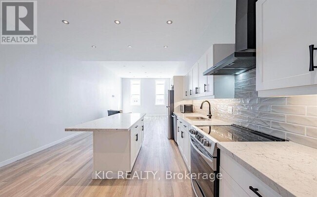 Photo du bâtiment - 13 Colborne St