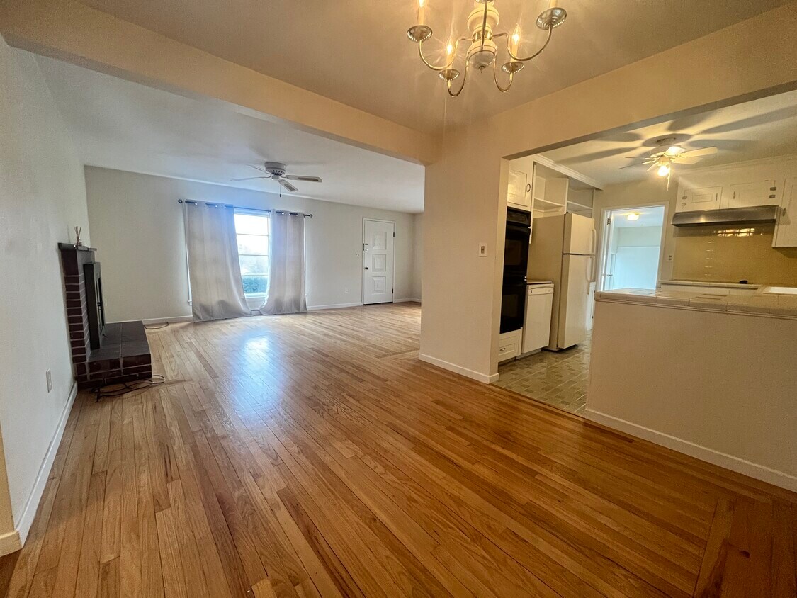 Primary Photo - 1346 Green End Ave
