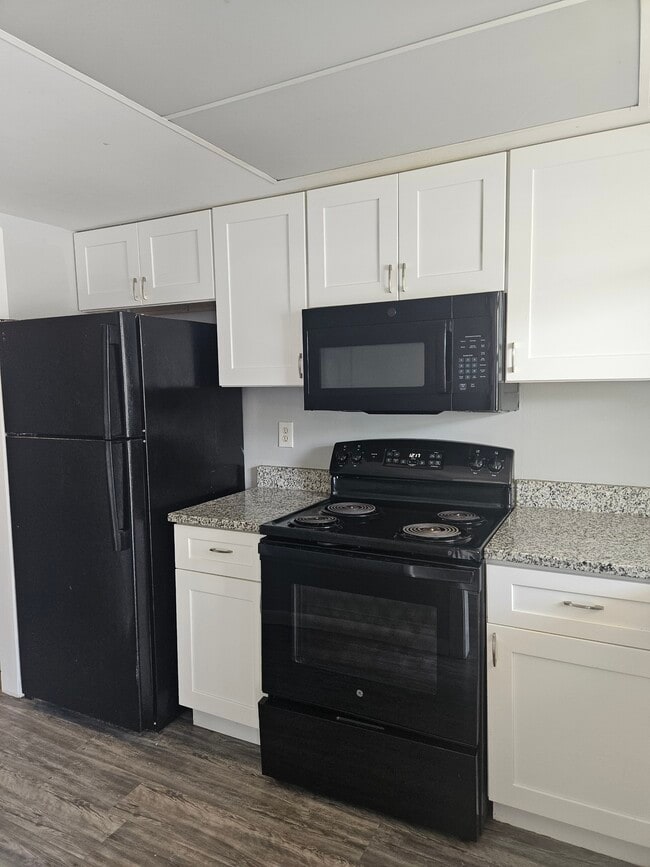 Building Photo - Daytona Ocean View Apartments