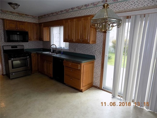 Building Photo - 4985 Kebbe Dr