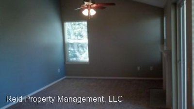 Building Photo - 2959 Mile Hill Dr