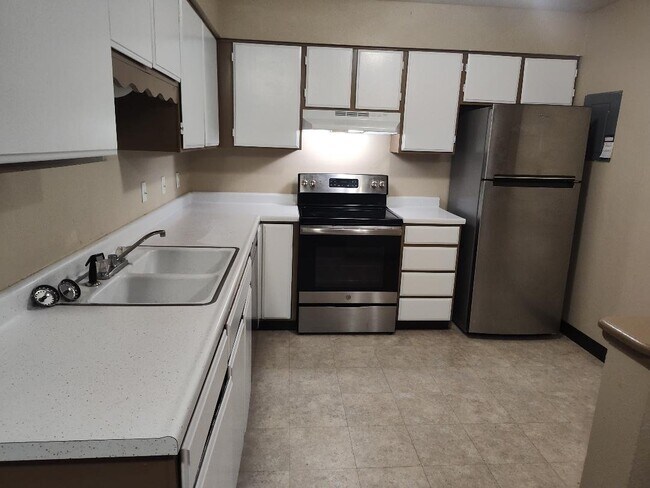 Photo - 744 Baker St (Longmont, CO) Apartment