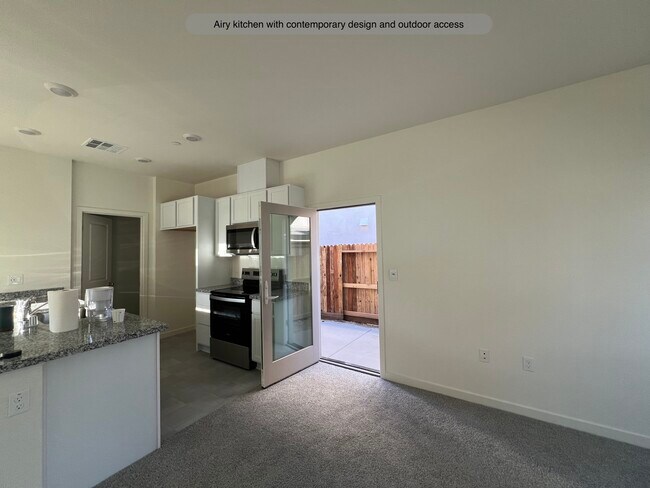 Building Photo - 5632 Molino Cir