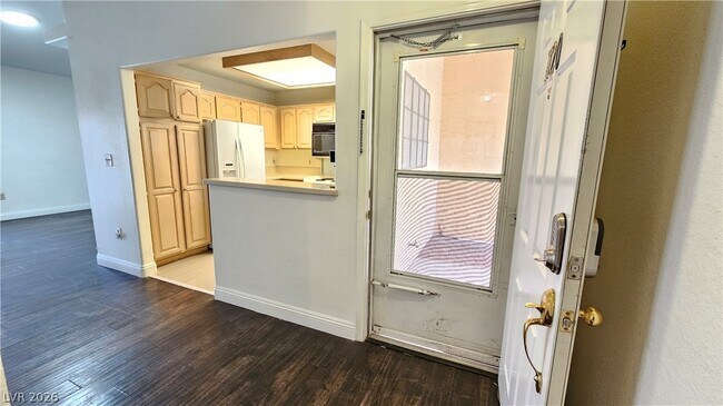 Building Photo - 2851 S Valley View Blvd