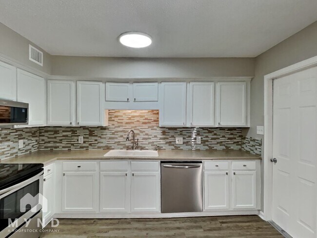 Foto del edificio - 137 W Stonehaven Cir