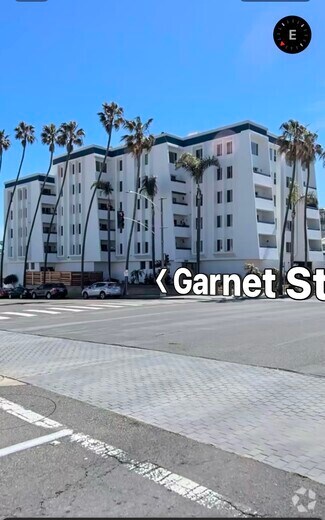 Building Photo - 200 S Catalina Ave