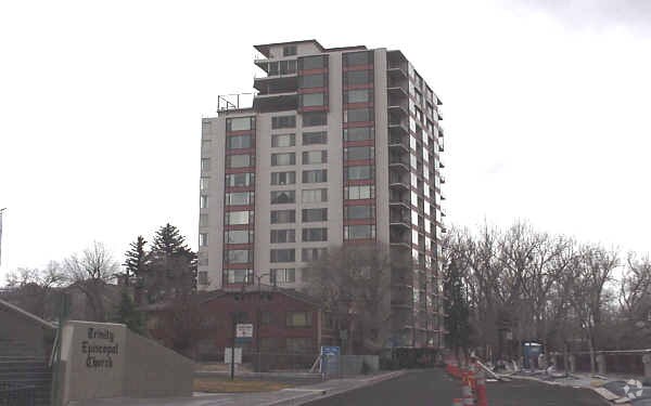 Building Photo - Park Tower Condos