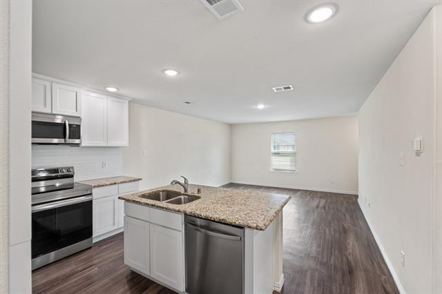 Foto del edificio - 2417 Abigail Ln
