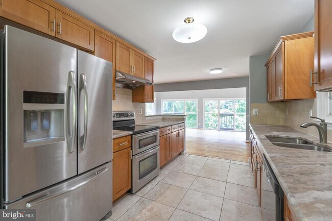 Building Photo - 23021 Timber Creek Ln
