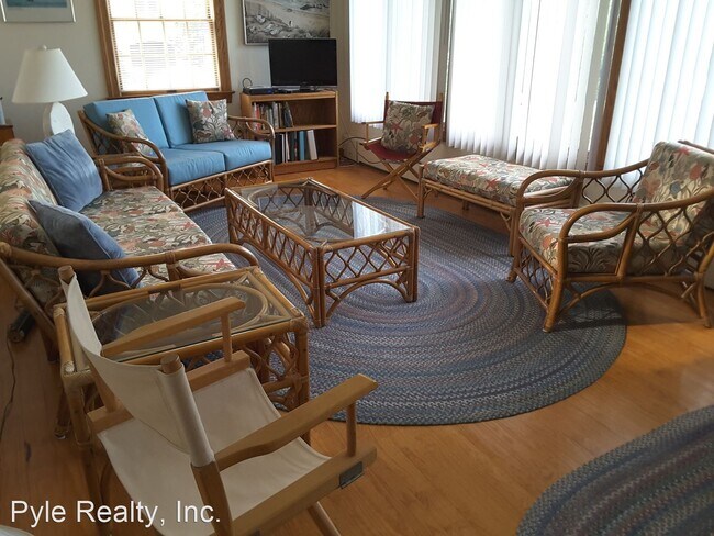 Building Photo - 4 br, 2.5 bath House - 108 45th Street