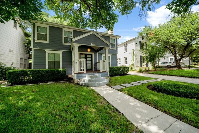 Foto del edificio - 215 College Blvd