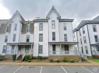 Building Photo - 1003 Green St