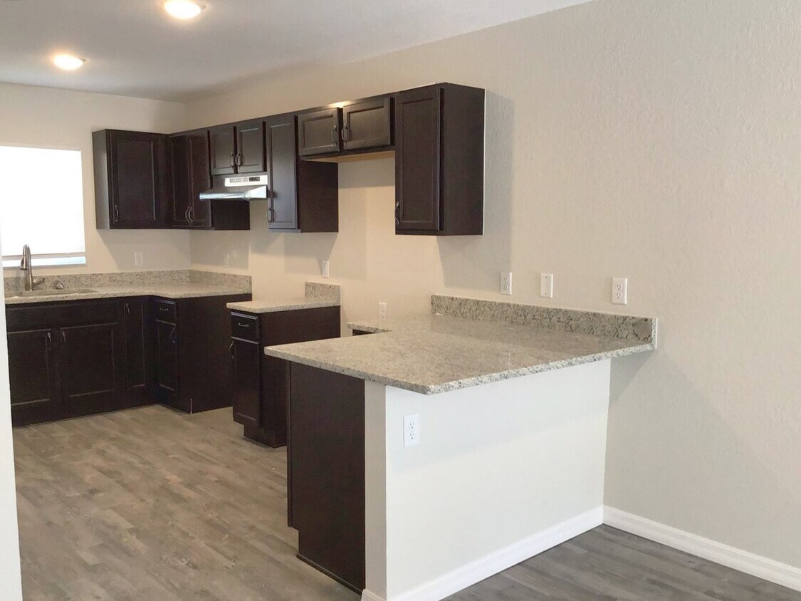 Primary Photo - BRAND NEW 2BR/2BA Duplex for Rent in Citru...