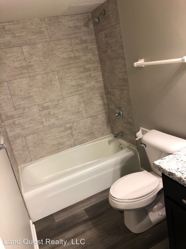 Foto del edificio - 1 br, 1 bath Apartment - 5021 Byrd Ave.