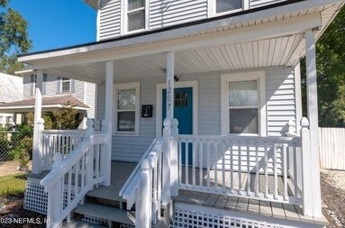 Building Photo - 1207 Evergreen Ave