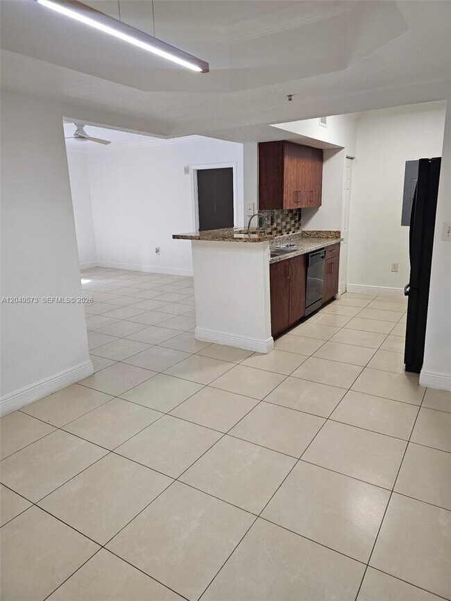 Foto del edificio - 215 SW 117th Terrace
