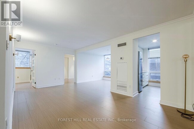 Building Photo - 1055 Bay St.