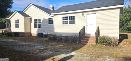 Building Photo - 860 Northside Dr E