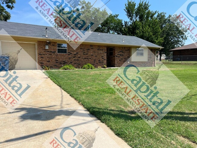 Building Photo - Harrah Home Available!