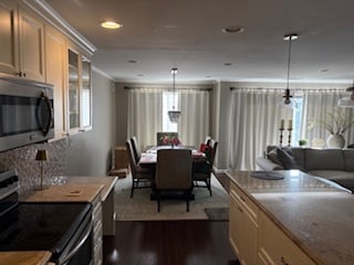 Dining Room - 99 S Park Ave