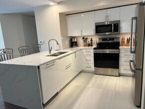 Building Photo - 19901 E Country Club Dr