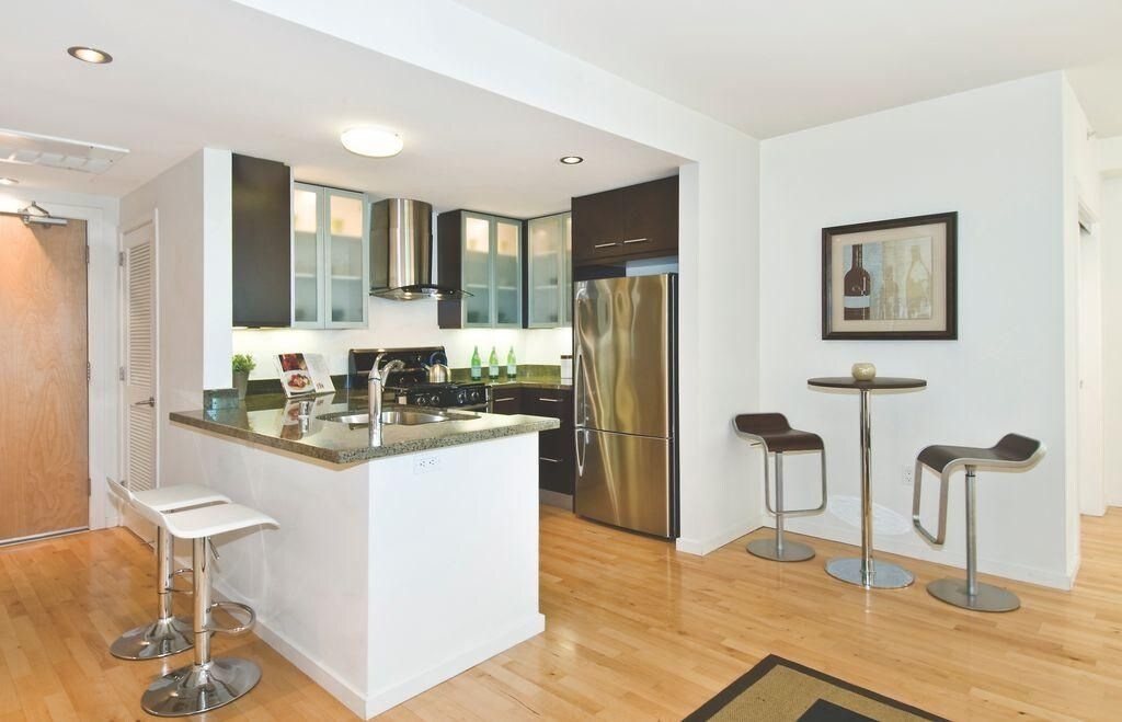 Primary Photo - 69 Clementina St