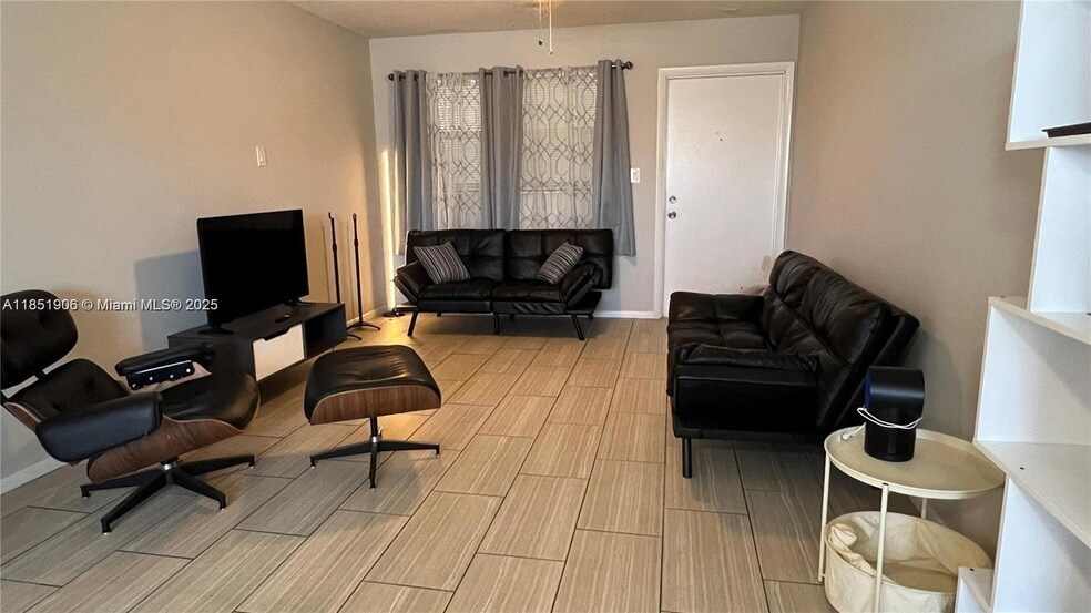 Photo - 941 Crystal Lake Drive Unit 208