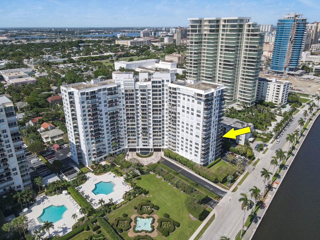Primary Photo - 1701 S Flagler Dr