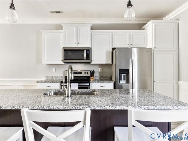 Foto del edificio - 7362 Pebble Lake Dr