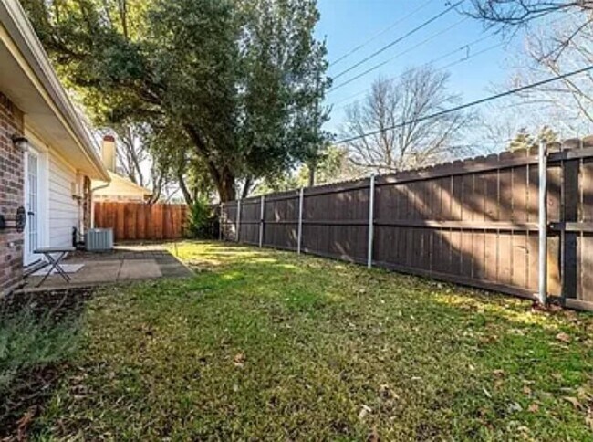 Foto del edificio - 3105 Boxwood Ln