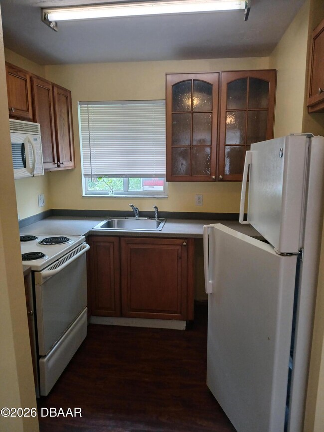 Foto del edificio - 2002 S Palmetto Ave