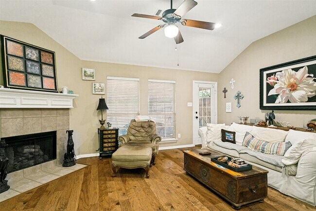 Foto del edificio - 5212 Spicewood Dr