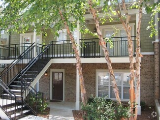 Building Photo - 490 Barnett Shoals Rd