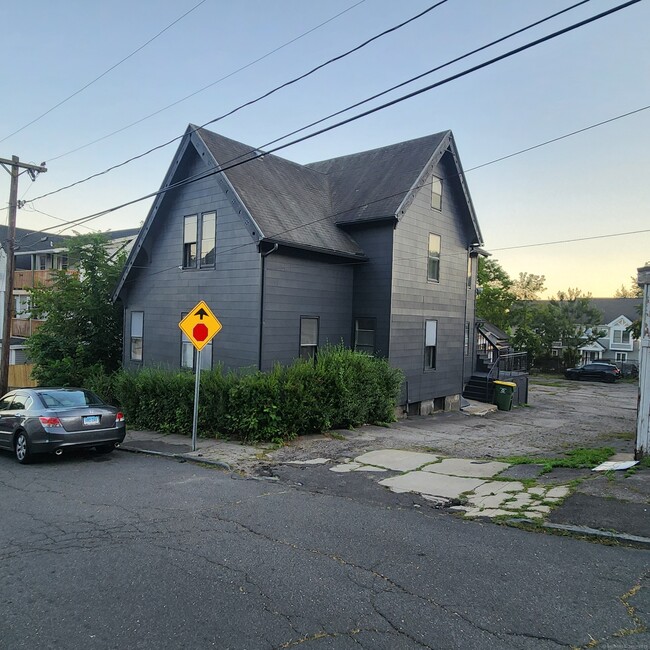 Foto del edificio - 9 Brewster St