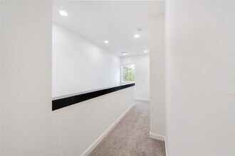 Building Photo - 6809 Fairway Dr