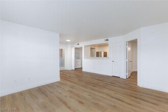 Building Photo - 5055 W Hacienda Ave
