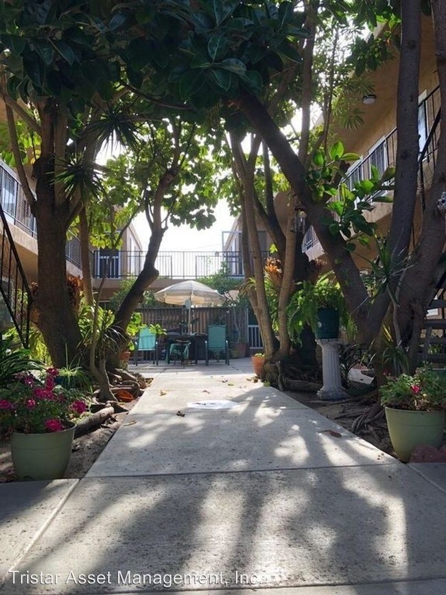 Foto del edificio - 5055 Saratoga Ave