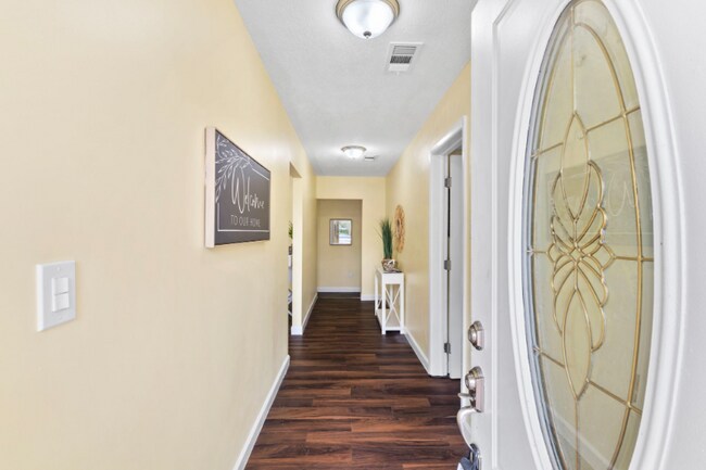 Building Photo - 5534 Norde Dr E